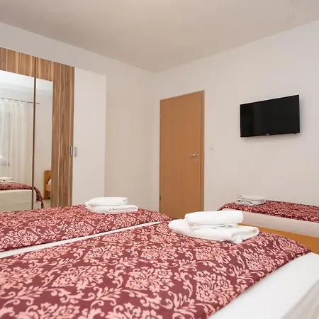 Luka Hébergement de vacances Pridraga